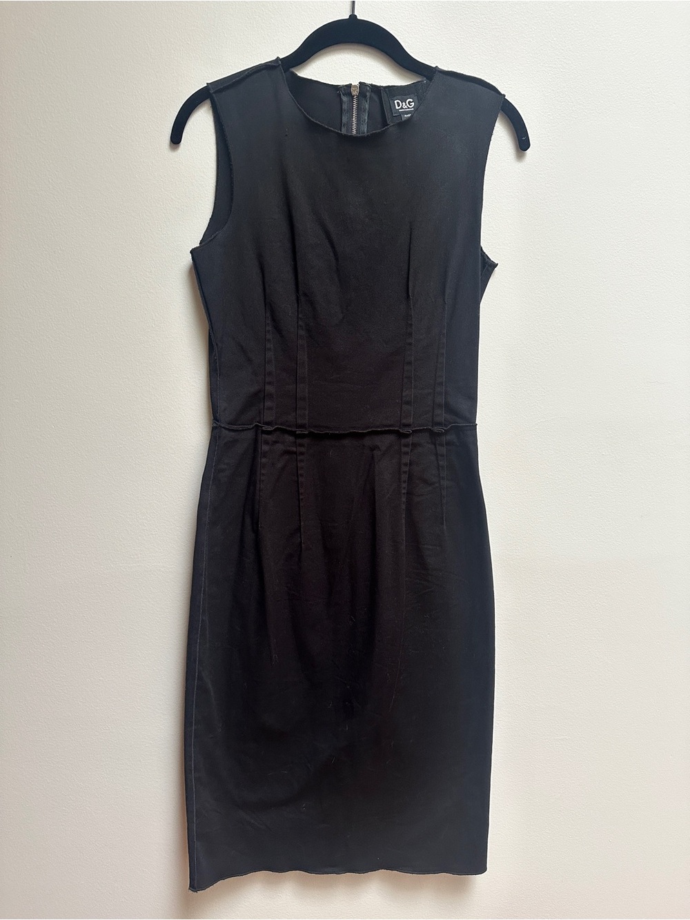 D&G - Sleeveless Midi Sheath Dress